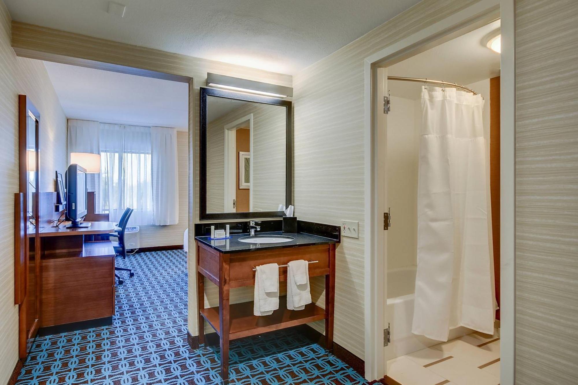 Fairfield Inn By Marriott Amesbury Dış mekan fotoğraf